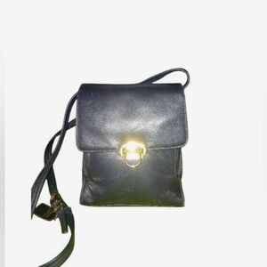 Vintage Diamicci Leather Crossbody Bag with Gold-Tone Push-Lock